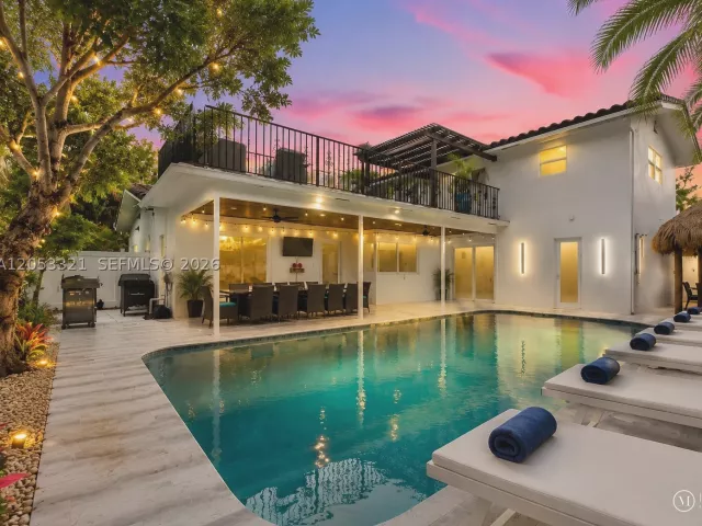 5-bedroom home for rent in Lauderdale By The Sea - 3261 Seaward Dr 3261 - MondialRealty