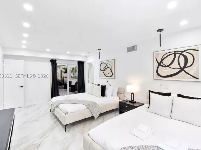 5-bedroom home for rent in Lauderdale By The Sea - 3261 Seaward Dr 3261 - MondialRealty