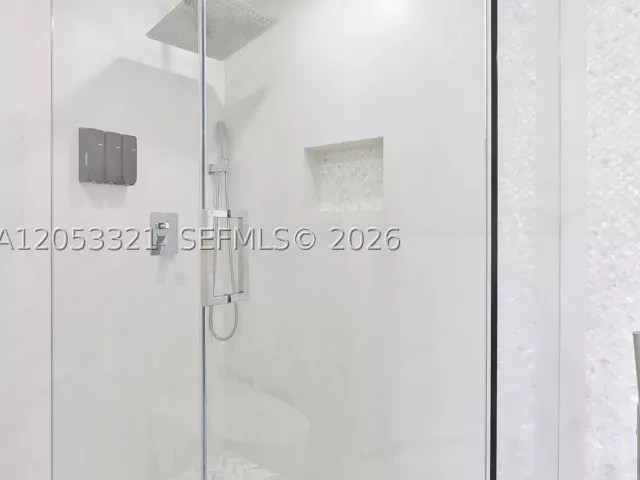 5-bedroom home for rent in Lauderdale By The Sea - 3261 Seaward Dr 3261 - MondialRealty