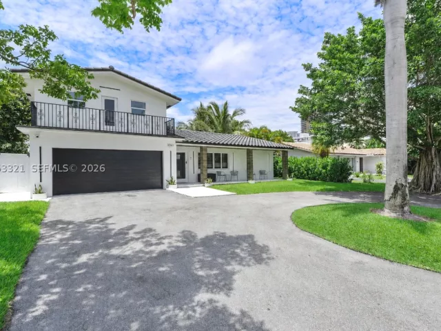 5-bedroom home for rent in Lauderdale By The Sea - 3261 Seaward Dr 3261 - MondialRealty