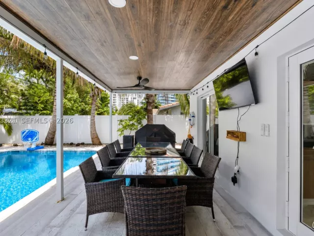 5-bedroom home for rent in Lauderdale By The Sea - 3261 Seaward Dr 3261 - MondialRealty