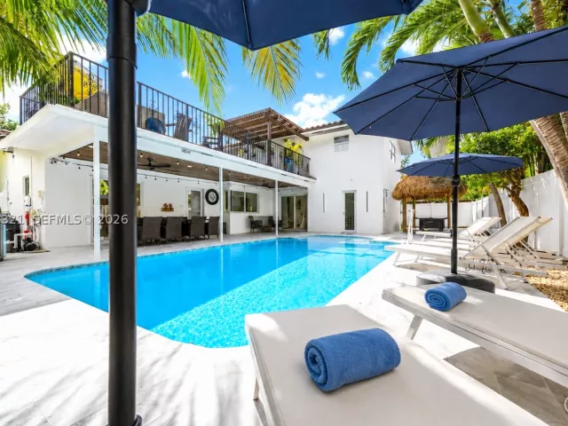 5-bedroom home for rent in Lauderdale By The Sea - 3261 Seaward Dr 3261 - MondialRealty