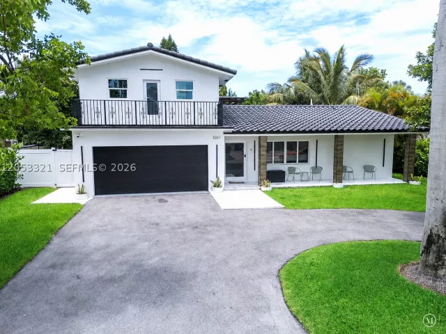 5-bedroom home for rent in Lauderdale By The Sea - 3261 Seaward Dr 3261 - MondialRealty