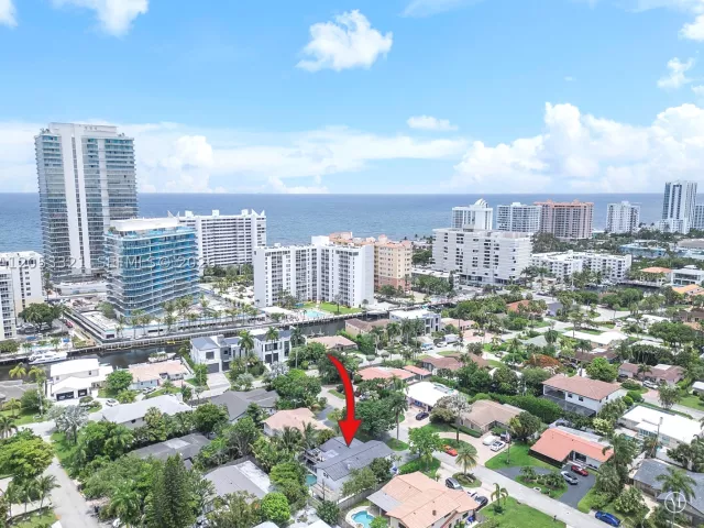 5-bedroom home for rent in Lauderdale By The Sea - 3261 Seaward Dr 3261 - MondialRealty