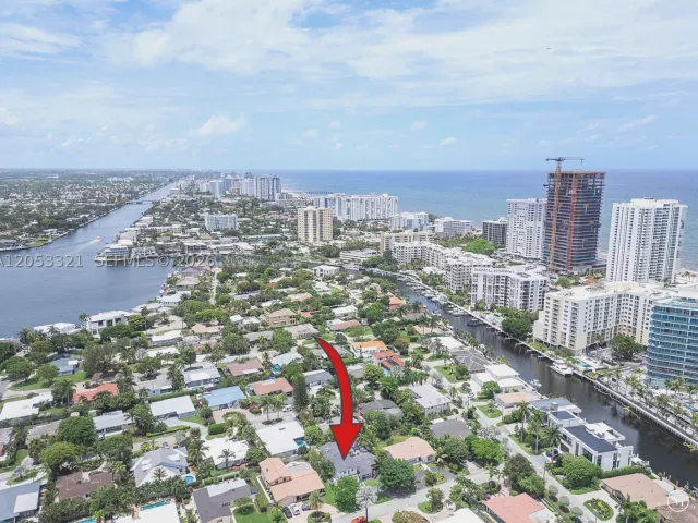 5-bedroom home for rent in Lauderdale By The Sea - 3261 Seaward Dr 3261 - MondialRealty