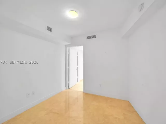 2-bedroom condo for rent in Hallandale Beach - 1800 S Ocean Dr 1809 - MondialRealty