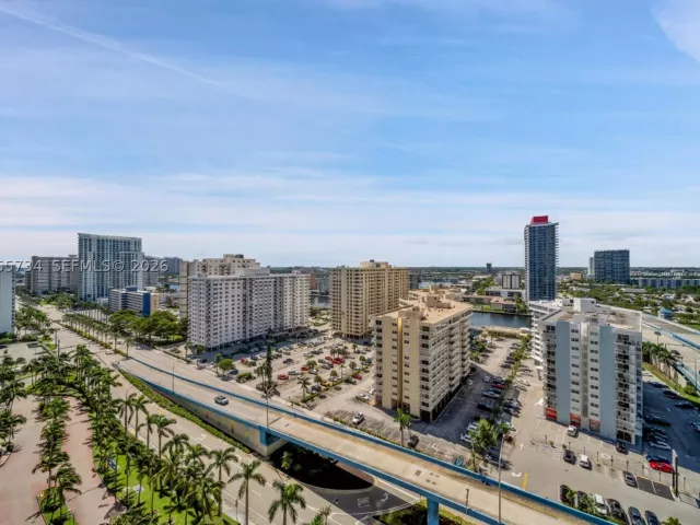2-bedroom condo for rent in Hallandale Beach - 1800 S Ocean Dr 1809 - MondialRealty