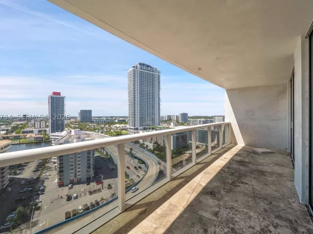 2-bedroom condo for rent in Hallandale Beach - 1800 S Ocean Dr 1809 - MondialRealty