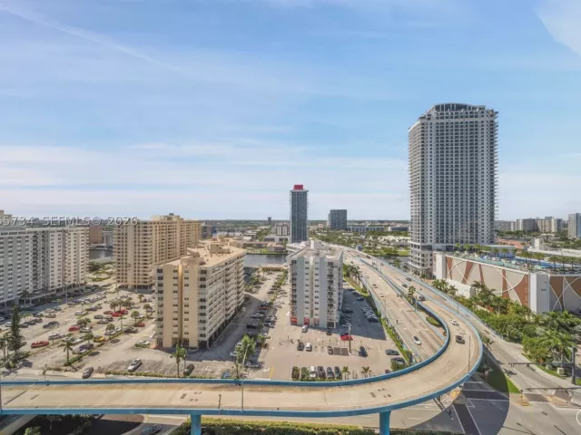 2-bedroom condo for rent in Hallandale Beach - 1800 S Ocean Dr 1809 - MondialRealty