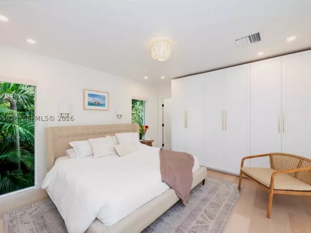 3-bedroom home for sale in Miami - 4155 Pamona Ave - MondialRealty