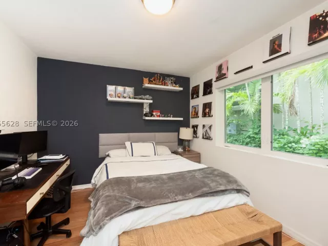 3-bedroom home for sale in Miami - 4155 Pamona Ave - MondialRealty