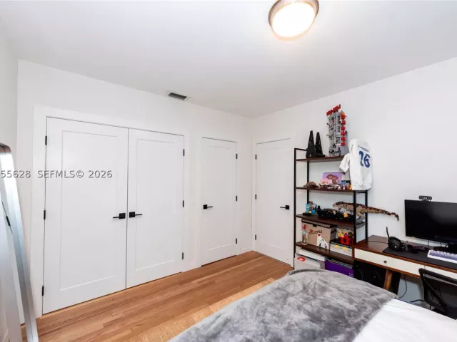 3-bedroom home for sale in Miami - 4155 Pamona Ave - MondialRealty