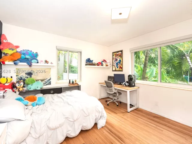 3-bedroom home for sale in Miami - 4155 Pamona Ave - MondialRealty