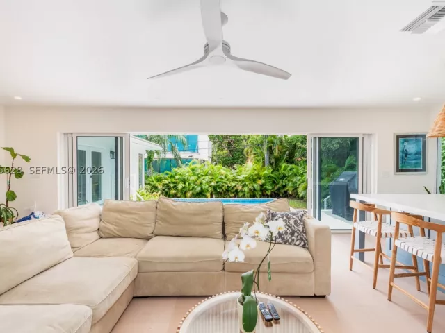 3-bedroom home for sale in Miami - 4155 Pamona Ave - MondialRealty