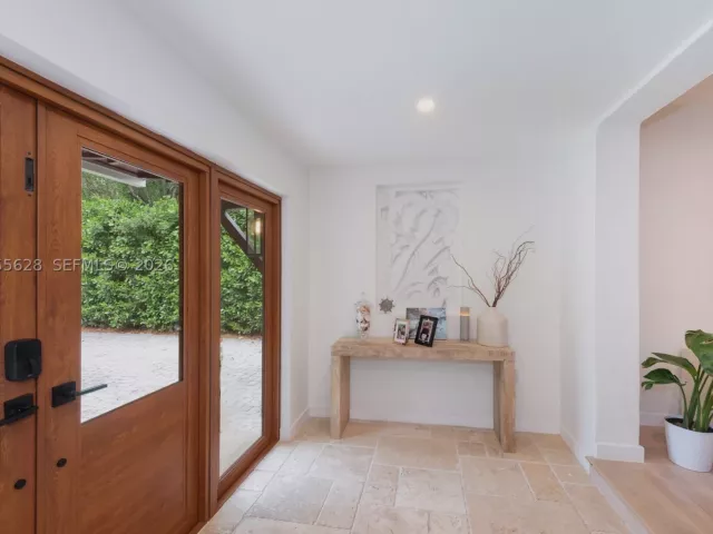 3-bedroom home for sale in Miami - 4155 Pamona Ave - MondialRealty