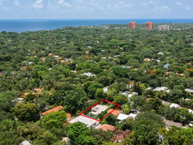 3-bedroom home for sale in Miami - 4155 Pamona Ave - MondialRealty