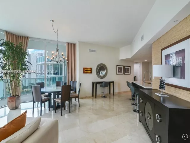 3-bedroom condo for rent in Sunny Isles Beach - 150 Sunny Isles Blvd 1-1801 - MondialRealty
