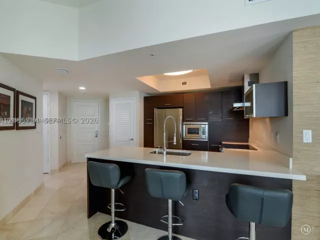3-bedroom condo for rent in Sunny Isles Beach - 150 Sunny Isles Blvd 1-1801 - MondialRealty