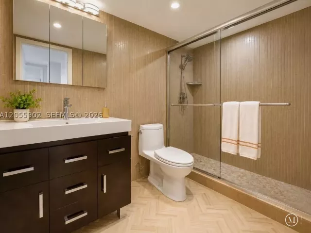 2-bedroom condo for rent in Hallandale Beach - 2030 S Ocean Dr 506 - MondialRealty