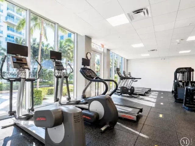 2-bedroom condo for rent in Hallandale Beach - 2030 S Ocean Dr 506 - MondialRealty