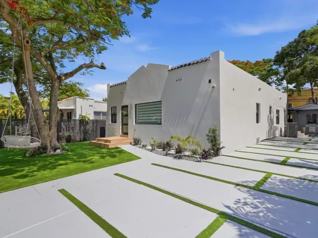 5-bedroom home for sale in Miami - 2239 SW 10TH Street - MondialRealty