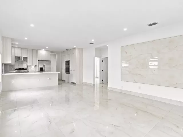 5-bedroom home for sale in Miami - 2239 SW 10TH Street - MondialRealty