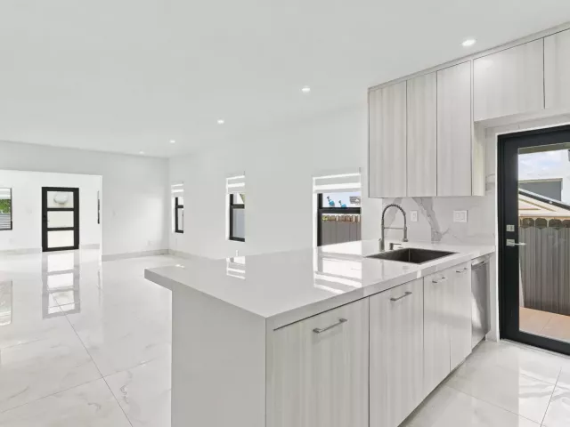 5-bedroom home for sale in Miami - 2239 SW 10TH Street - MondialRealty