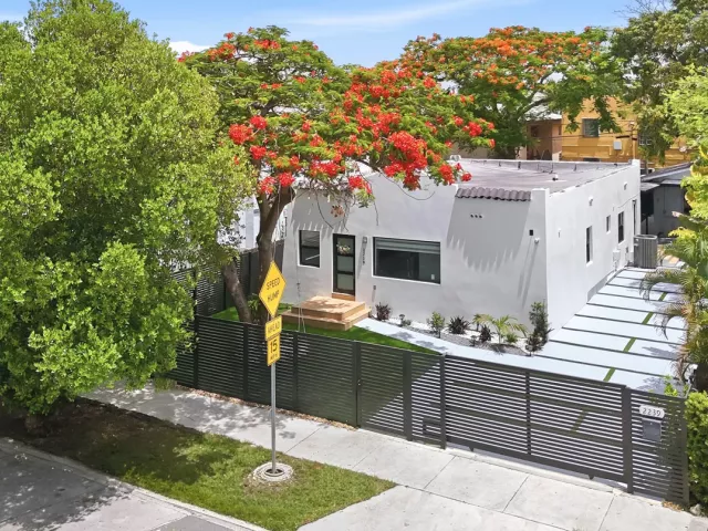 5-bedroom home for sale in Miami - 2239 SW 10TH Street - MondialRealty