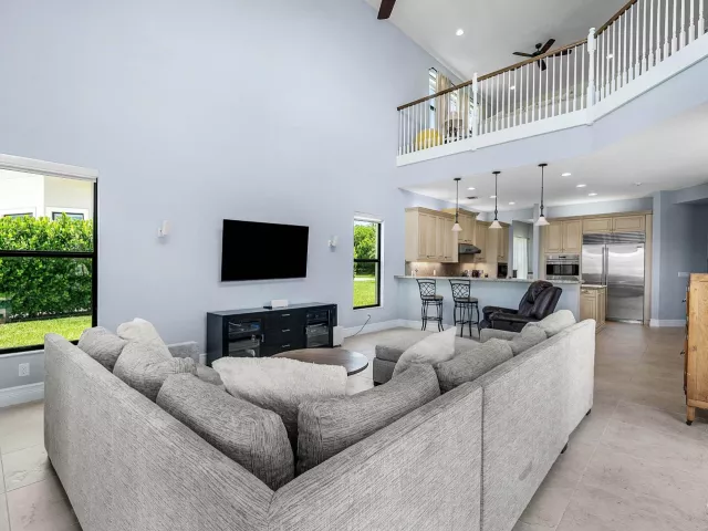 5-bedroom home for sale in Delray Beach - 16884 Strasbourg Lane - MondialRealty