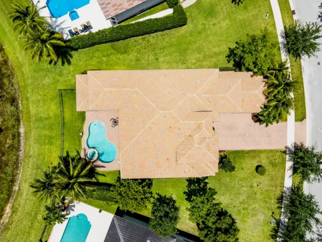 5-bedroom home for sale in Delray Beach - 16884 Strasbourg Lane - MondialRealty
