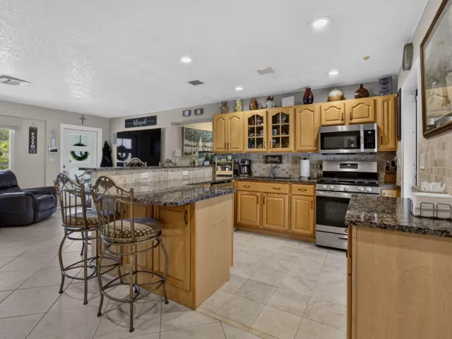 3-bedroom home for sale in West Palm Beach - 240 GREGORY Road - MondialRealty