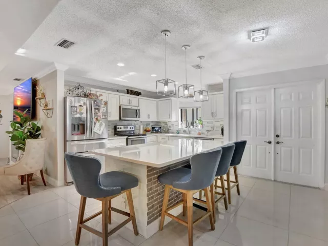 3-bedroom home for sale in Boca Raton - 20936 Concord Green Drive E - MondialRealty