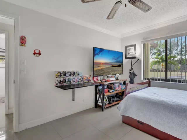 3-bedroom home for sale in Boca Raton - 20936 Concord Green Drive E - MondialRealty
