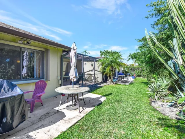 3-bedroom home for sale in Boca Raton - 20936 Concord Green Drive E - MondialRealty