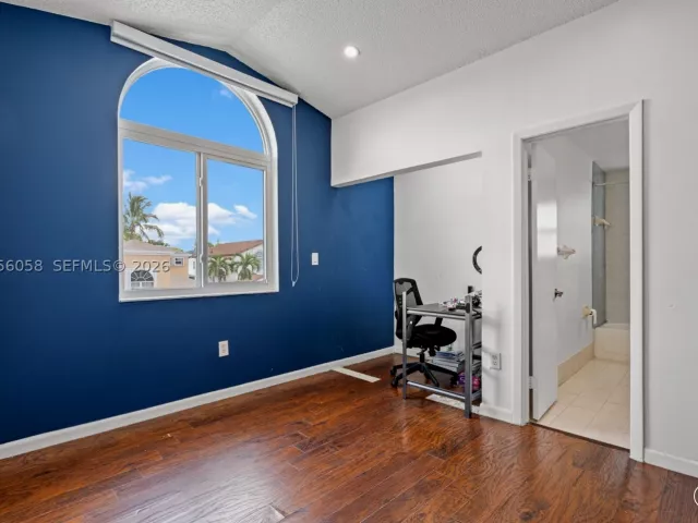 4-bedroom home for rent in Miami - 13990 SW 160th Ter - MondialRealty
