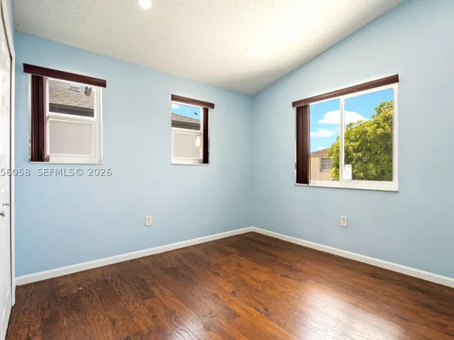 4-bedroom home for rent in Miami - 13990 SW 160th Ter - MondialRealty