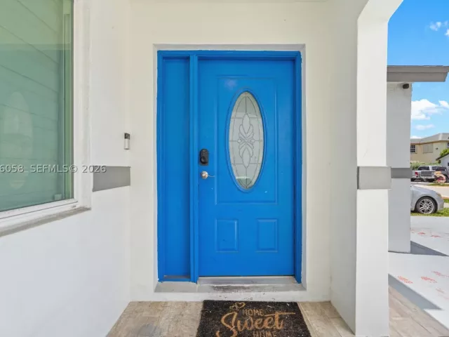 4-bedroom home for rent in Miami - 13990 SW 160th Ter - MondialRealty
