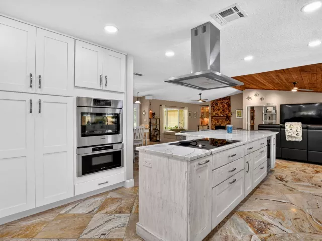 4-bedroom home for sale in Boca Raton - 32 SW 14TH Avenue - MondialRealty