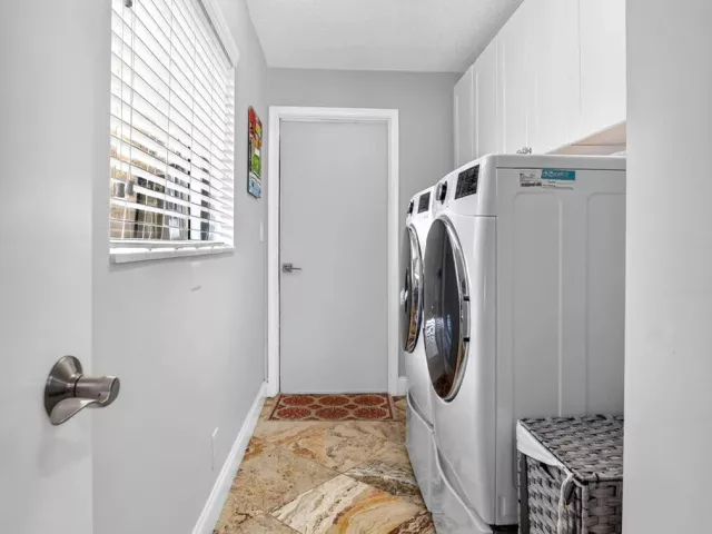 4-bedroom home for sale in Boca Raton - 32 SW 14TH Avenue - MondialRealty