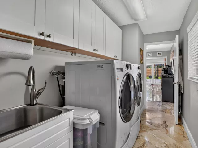4-bedroom home for sale in Boca Raton - 32 SW 14TH Avenue - MondialRealty