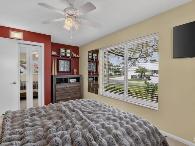 4-bedroom home for sale in Boca Raton - 32 SW 14TH Avenue - MondialRealty