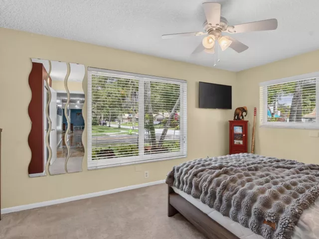 4-bedroom home for sale in Boca Raton - 32 SW 14TH Avenue - MondialRealty