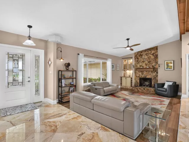 4-bedroom home for sale in Boca Raton - 32 SW 14TH Avenue - MondialRealty