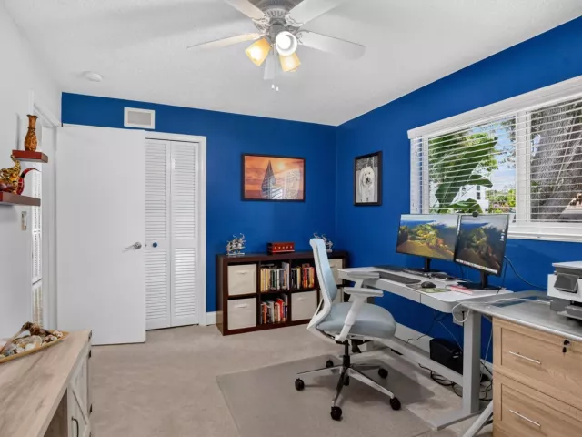 4-bedroom home for sale in Boca Raton - 32 SW 14TH Avenue - MondialRealty