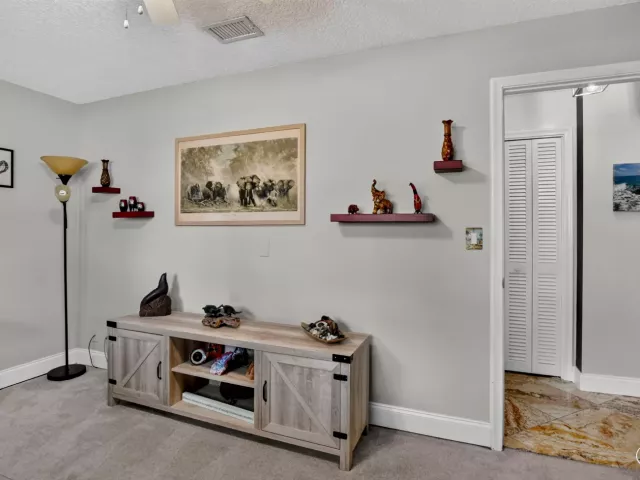 4-bedroom home for sale in Boca Raton - 32 SW 14TH Avenue - MondialRealty