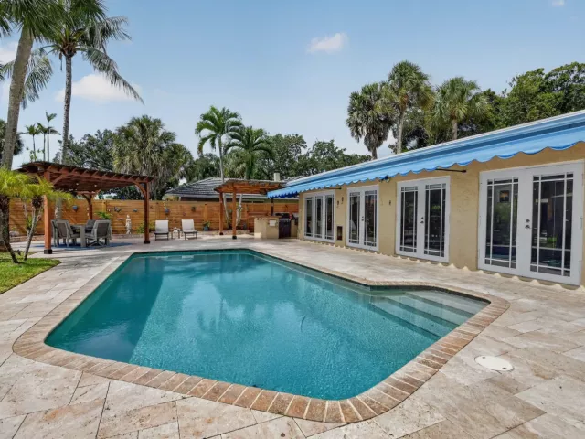 4-bedroom home for sale in Boca Raton - 32 SW 14TH Avenue - MondialRealty