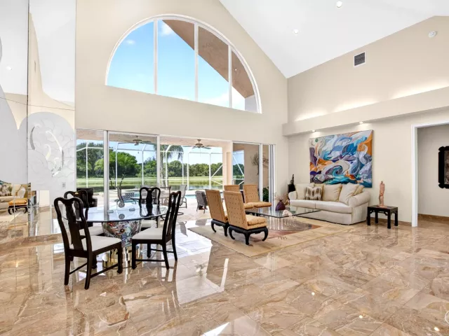 4-bedroom home for sale in Boca Raton - 10192 Shireoaks Lane - MondialRealty