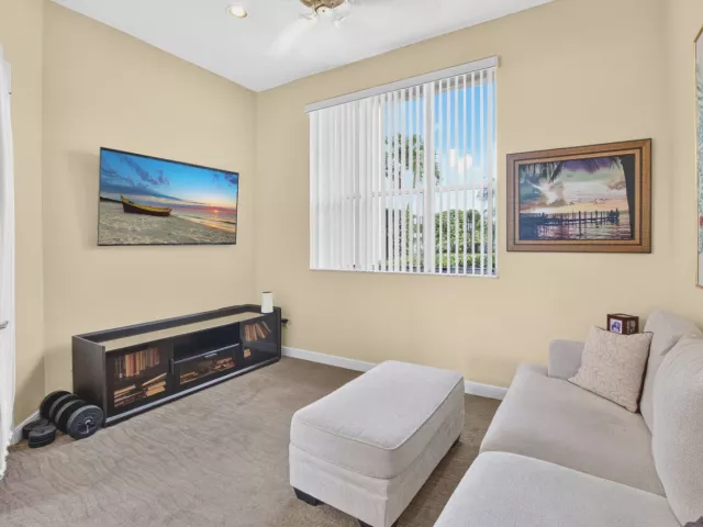 4-bedroom home for sale in Boca Raton - 10192 Shireoaks Lane - MondialRealty