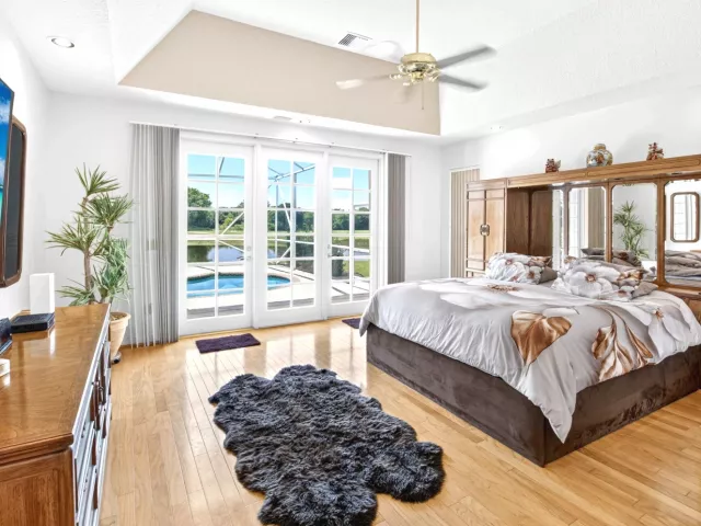 4-bedroom home for sale in Boca Raton - 10192 Shireoaks Lane - MondialRealty