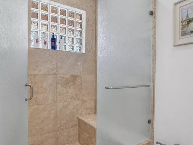 4-bedroom home for sale in Boca Raton - 10192 Shireoaks Lane - MondialRealty